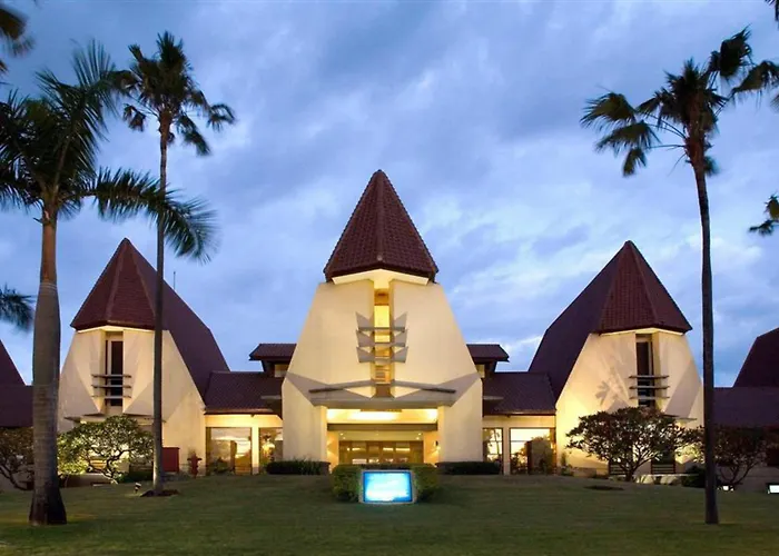Grand Tropic Suites Hotel Surabaya